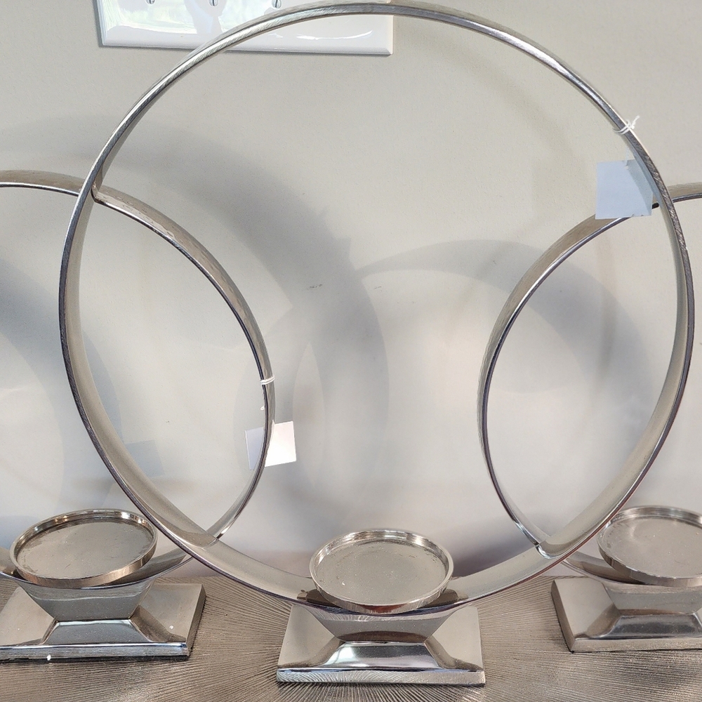 Set of 3 candleholders